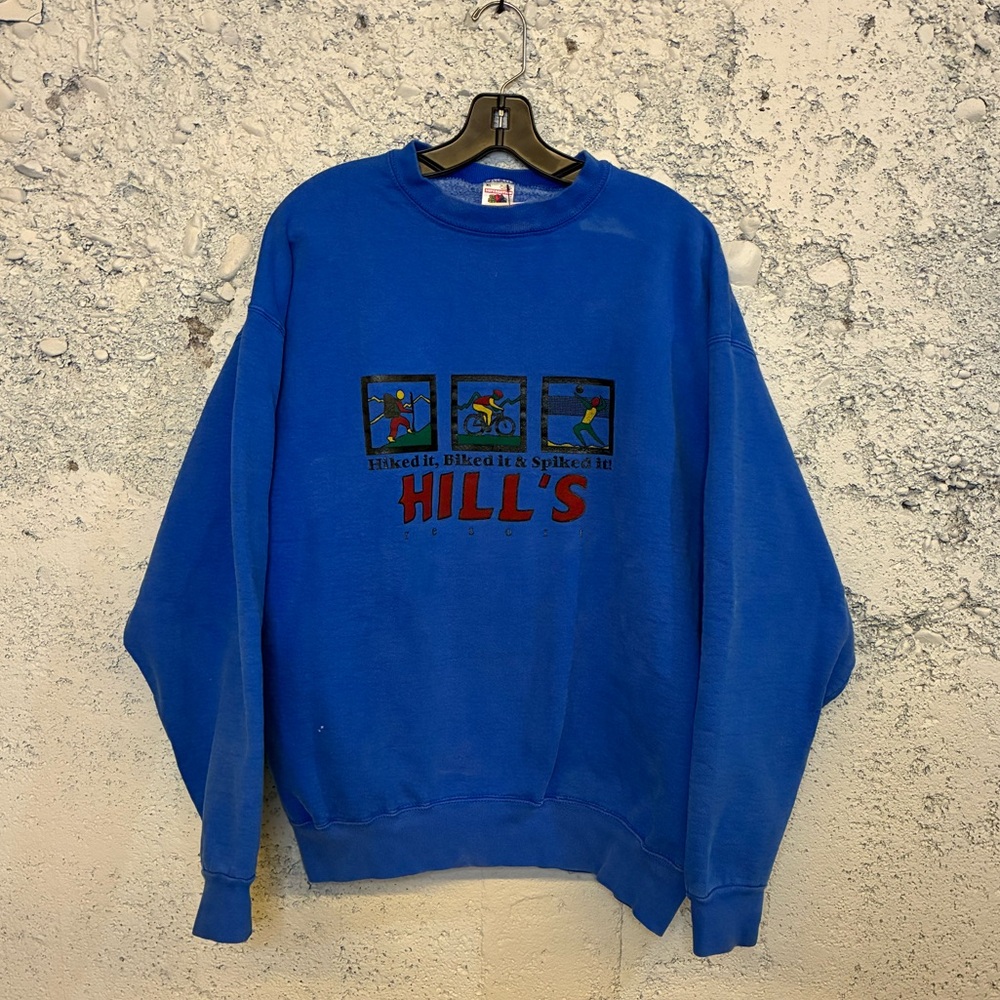 Vintage Hills Resort Blue Graphic Men's Crewneck Sweater